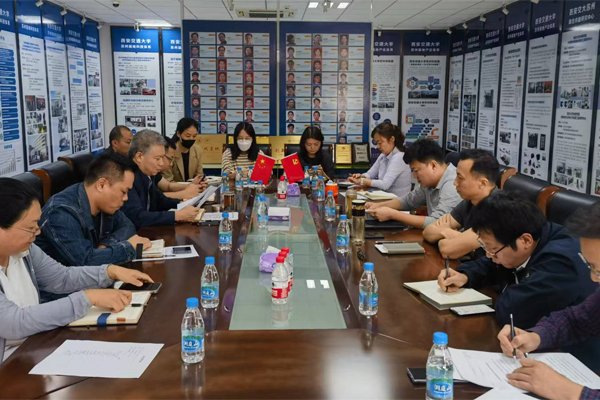 研究院召开干部学习专题会议