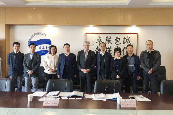 青岛大学与澳大利亚昆士兰科技大学洽谈会议成