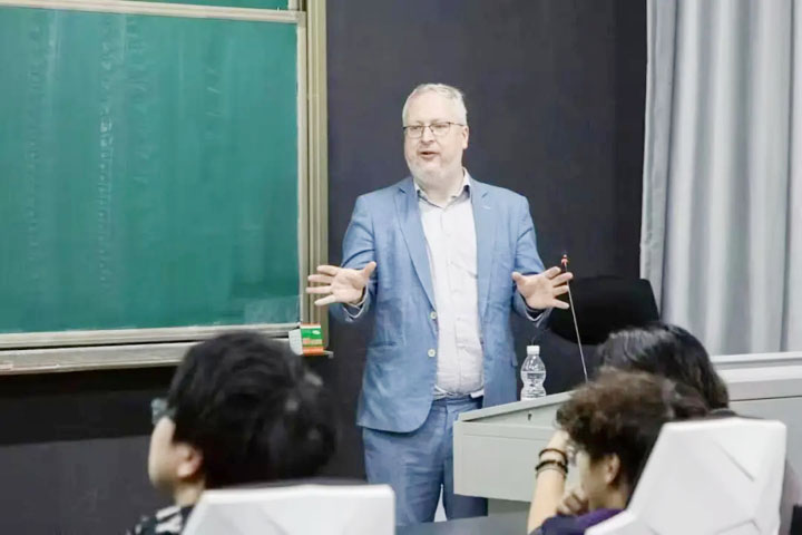 南京传媒学院东安格利亚数字创意学院4+0中外合办培养项目