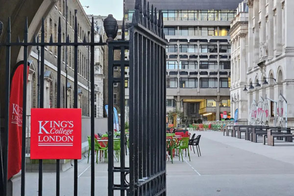 申请英国大学就不要太老实！