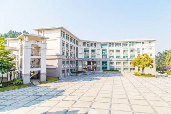 2025华南师范大学SQA3+1国际本科招生简章