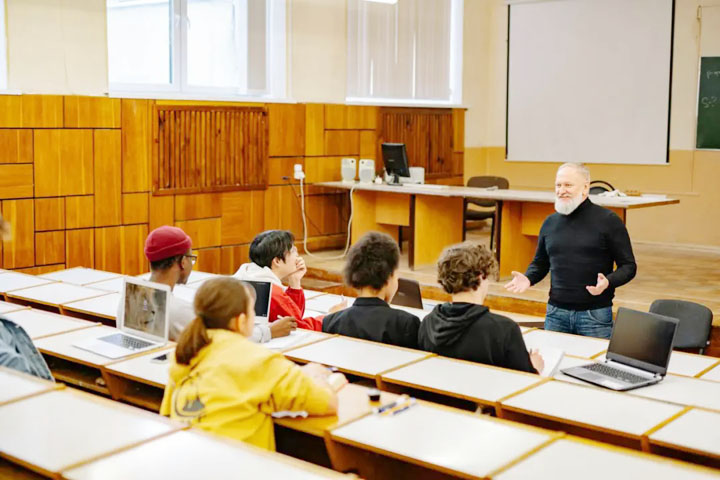 立信2+2国际本科